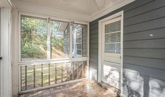 850 Red Barn Rd, Acworth, GA 30102
