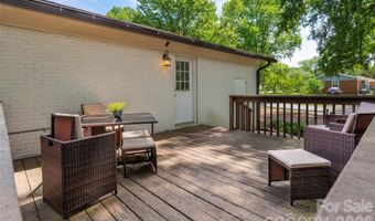 4300 Dowling Dr, Charlotte, NC 28205