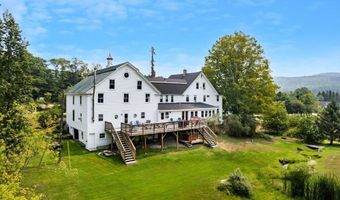 5 Greenhouse Ln, Bradford, NH 03221