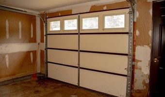 11 Melissa Ct, Albany, NY 12205