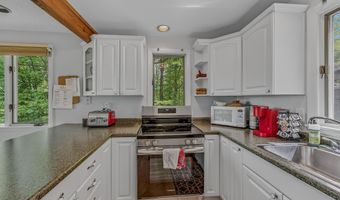139 Summit Dr, Campton, NH 03223