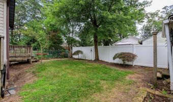 224 Walling Pl, North Middletown, NJ 07748