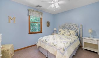 15 Secluded Dr, Narragansett, RI 02882