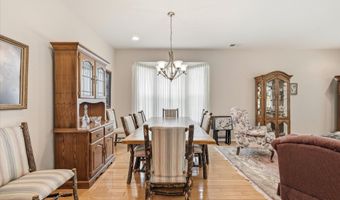 39 Newport St, Barnegat, NJ 08005