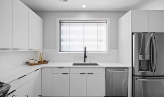 4848 Ingersoll Ave, Des Moines, IA 50312
