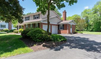 114 W SAVANNAH Dr, Bear, DE 19701