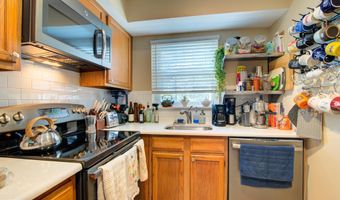 2100 N SCOTT St 103, Arlington, VA 22209