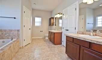 2204 SW 19th St, Bentonville, AR 72713