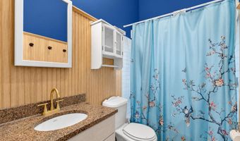 207 Pawson Rd, Branford, CT 06405