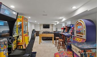 1952 CANTERBURY Rd, Abington, PA 19001