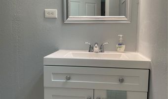 2485 HIGHLAND ACRES Dr B, Clearwater, FL 33761