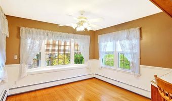 98 Iroquois Rd, Cumberland, RI 02864