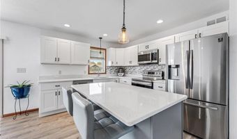 809 24th Ave NW, Austin, MN 55912