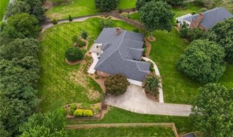 154 Suntree Dr, Advance, NC 27006