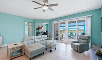 6230 ROADSTEAD Ct, Apollo Beach, FL 33572