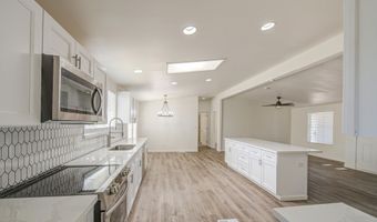1426 S HALE Dr, Apache Junction, AZ 85120