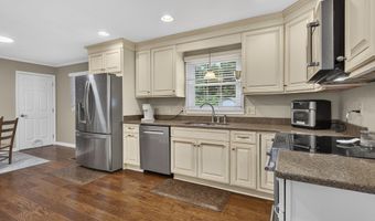 379 NE Morningside Ln, Abingdon, VA 24210
