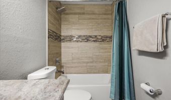 524 E HILLCREST St, Altamonte Springs, FL 32701