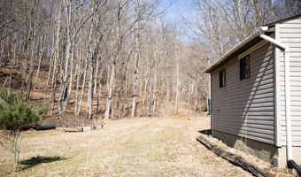 4624 Rhoric Rd, Athens, OH 45701