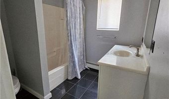 250 Arnold Rd, Coventry, RI 02816