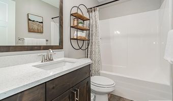 1038 Villa Vista Ln, Ammon, ID 83406