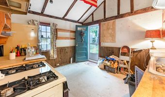 12 East Ave, Burlington, VT 05401