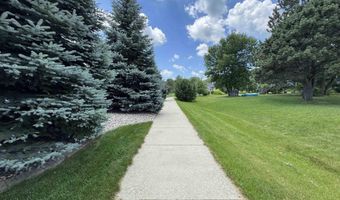 1130 Indian Hills Rd, Brookings, SD 57006