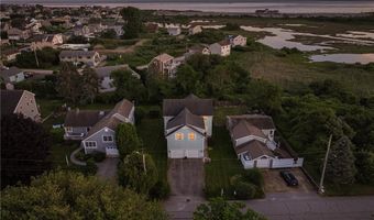 110 HOUSTON Ave, Narragansett, RI 02882