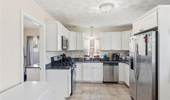 18 Francis St, Coventry, RI 02816