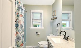 56 King Philip Rd, Narragansett, RI 02882