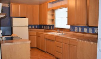 916 3Rd Ave, Ackley, IA 50601