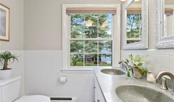 91 Cindyann Dr, East Greenwich, RI 02818