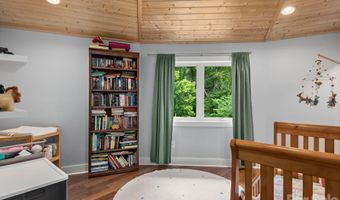 63 Beverly Rd W, Asheville, NC 28806