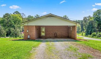 5024 Gardengate Rd, Asheboro, NC 27205