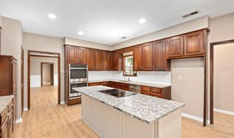 6117 YORKHILL Dr, Bartlett, TN 38135
