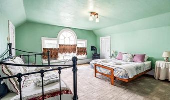 5 Greenhouse Ln, Bradford, NH 03221