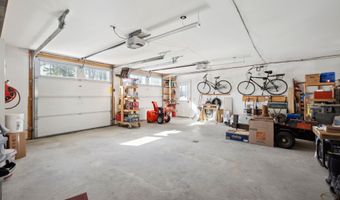 118 Gills Rd, Barnard, VT 05031