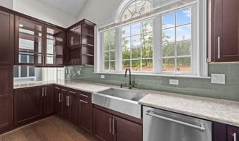 228 Cloverdale Rd, Apex, NC 27523