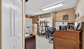 7 W MAIN St 12-14, Apopka, FL 32703
