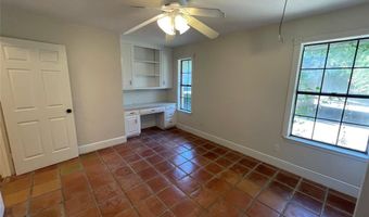 101 Robin Ave, Weatherford, TX 76086