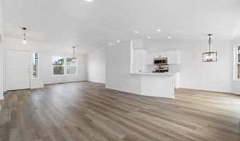 123 Shadow Mountain Dr, Fernley, NV 89408