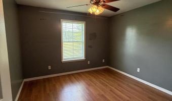 1359 Gloria Trl NE, Brookhaven, MS 39601
