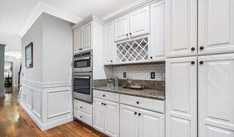 1 Dorothys Way, Bedford, NH 03110