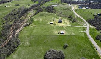 430 Rolling Hills Blvd, Alvord, TX 76225