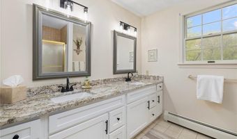 34 Finch Ln, North Kingstown, RI 02874