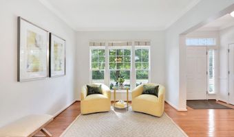20997 POTOMAC TRAIL Cir, Ashburn, VA 20148