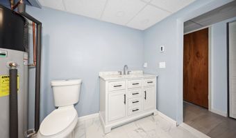 59 Litchfield Ln, Bristol, CT 06010