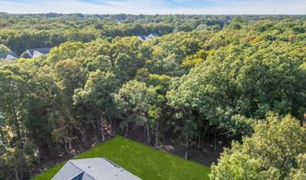 70 Seurat St, Barnegat, NJ 08005