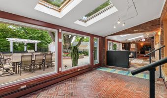 103 Glenbrook Dr, Cheshire, CT 06410