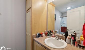 2237 3rd Ave SW, Altoona, IA 50009